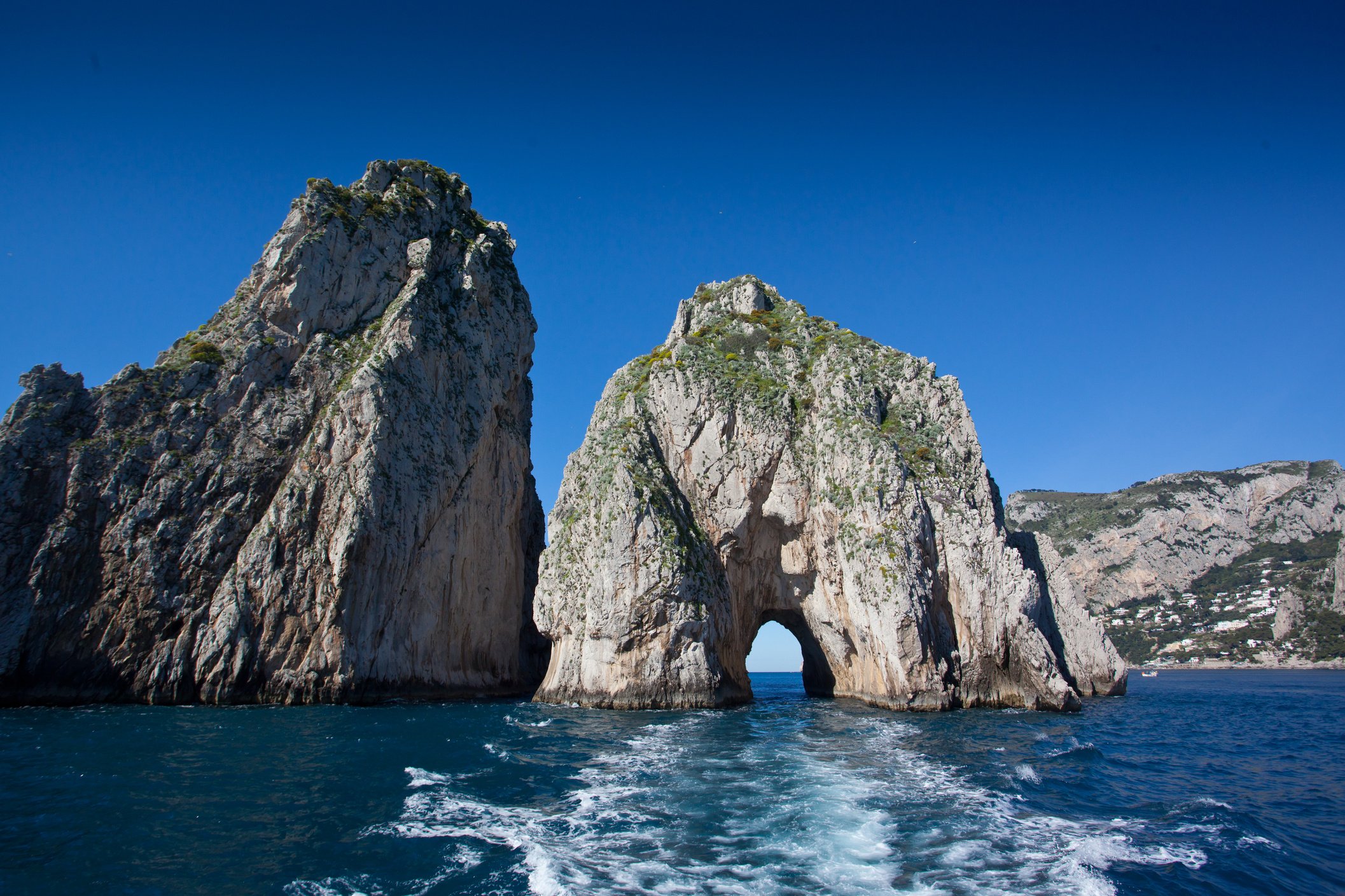 Capri, Faraglioni